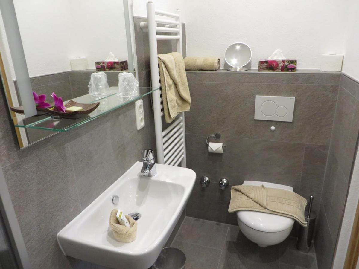 Landhof Angstl - Gaestezimmer Und Tagungsraum Höslwang Dış mekan fotoğraf